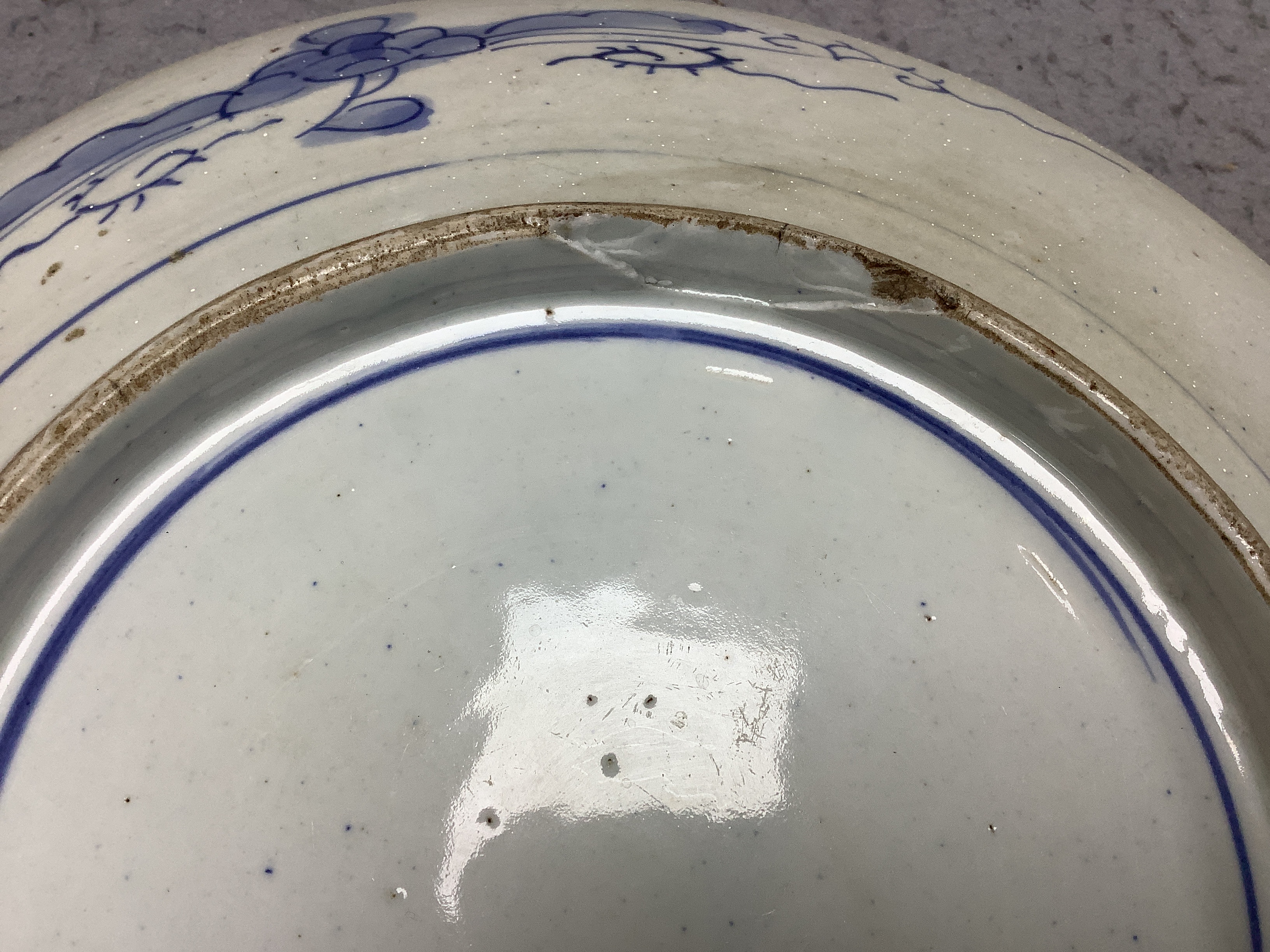 A 19th century Japanese ‘fish’ plate, 31cm